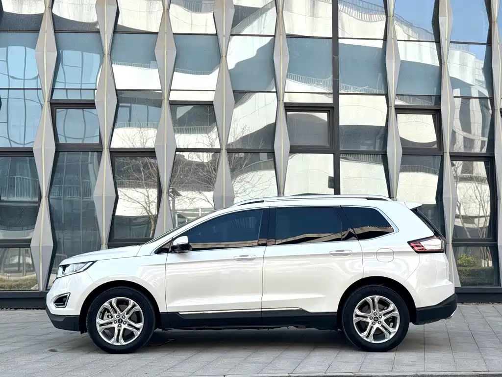 Ford Edge 2016 — фото 3