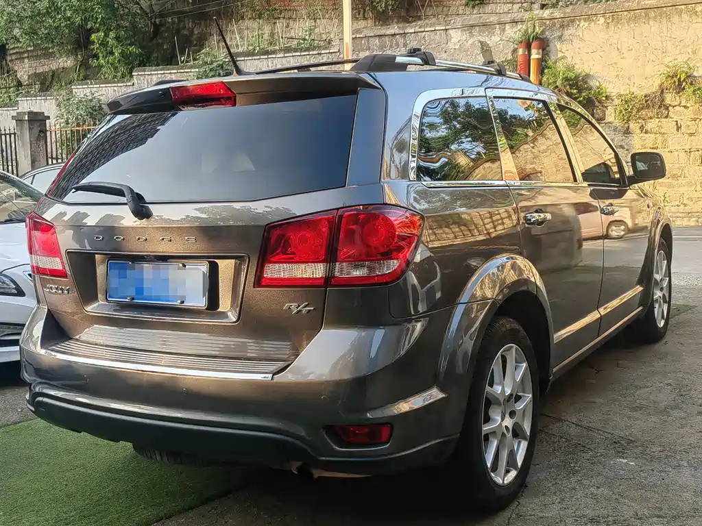 Dodge Journey 2014 — фото 12