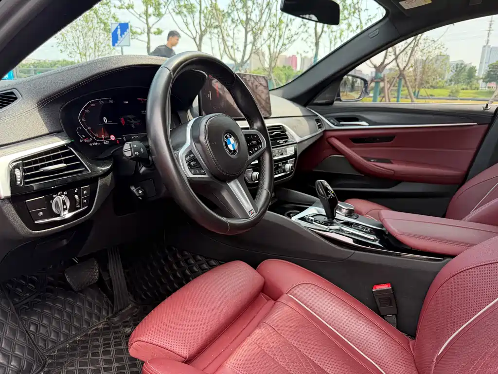 BMW 5 Series 2022