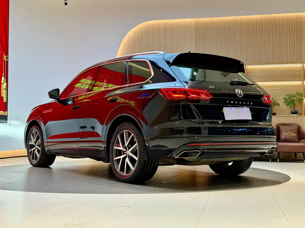 Volkswagen Touareg 2020 — фото 17