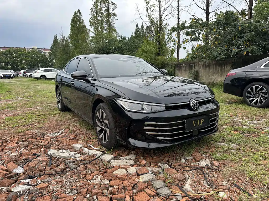 Volkswagen Passat 2025