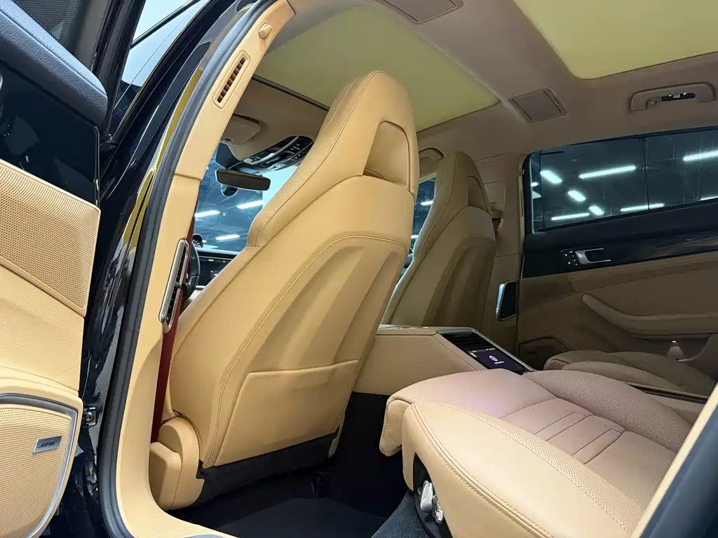 Porsche Panamera 2018 — фото 14