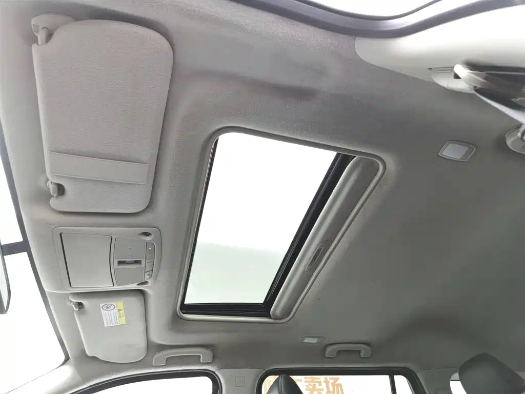 Nissan Terra 2019 — фото 14