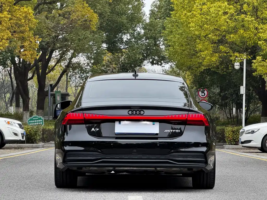 Audi A7 2024 — фото 19