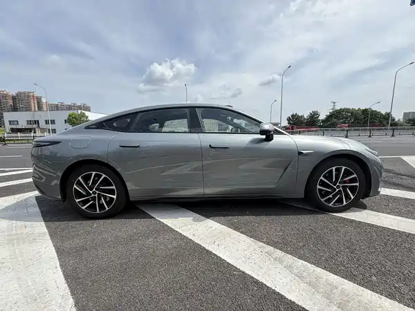 Exeed ES 2025
