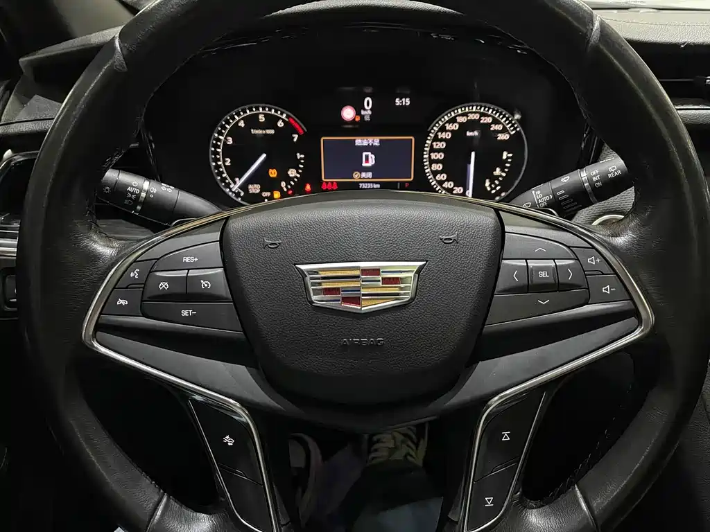 Cadillac XT5 2019 — фото 10