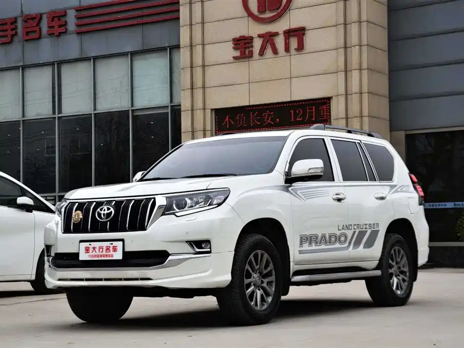 Toyota Prado 2019 — фото 1