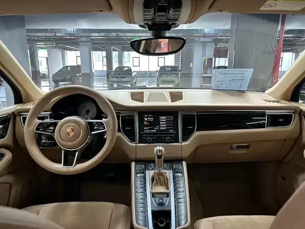 Porsche Macan 2015