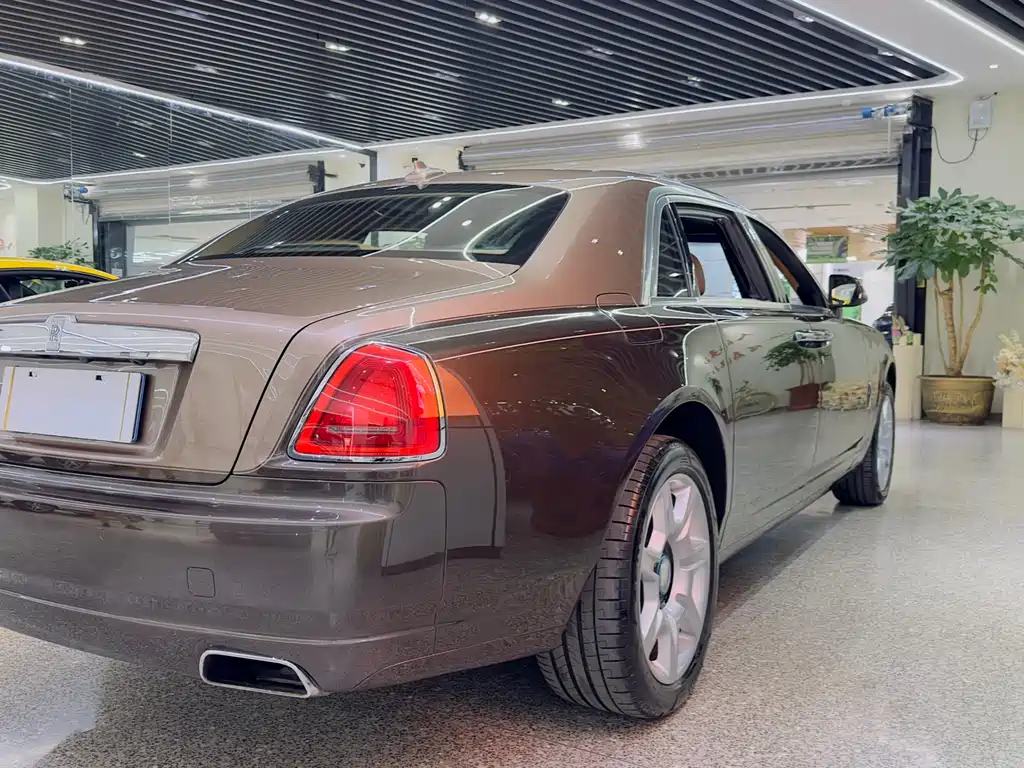Rolls-Royce Ghost 2014 — фото 8