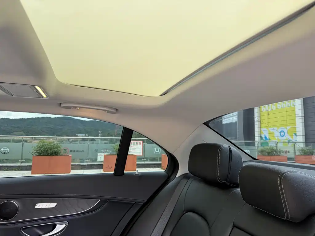 Mercedes-Benz C-Class 2020 — фото 35