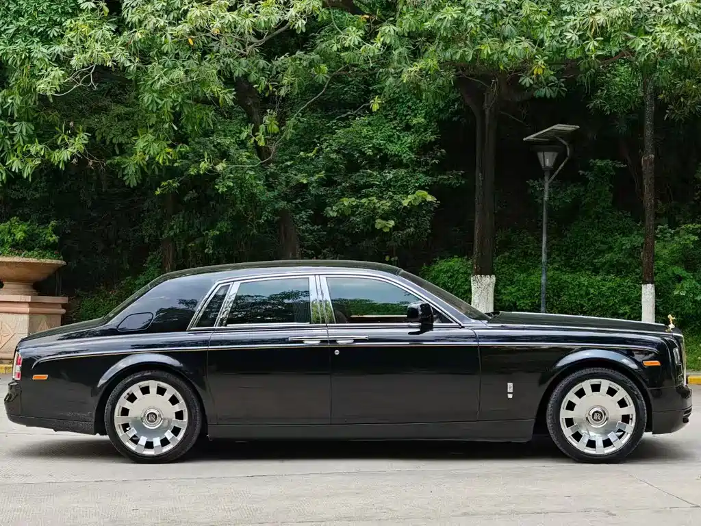 Rolls-Royce Phantom 2012 — фото 2