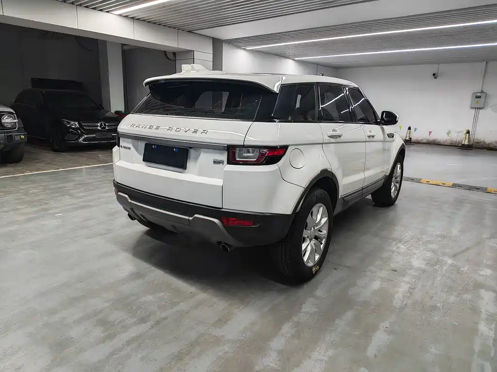 Land Rover Evoque 2018 — фото 13