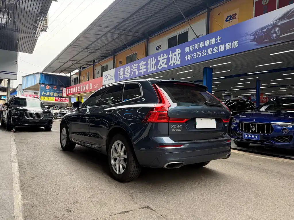 Volvo XC60 2019 — фото 18