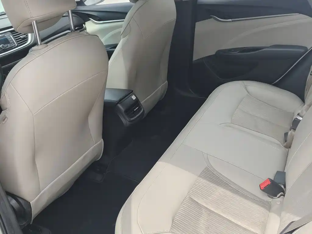 Buick Excelle 2017 — фото 10