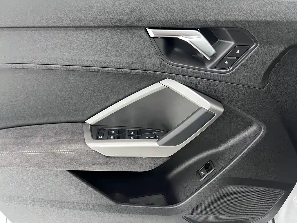 Audi Q3 2022 — фото 8