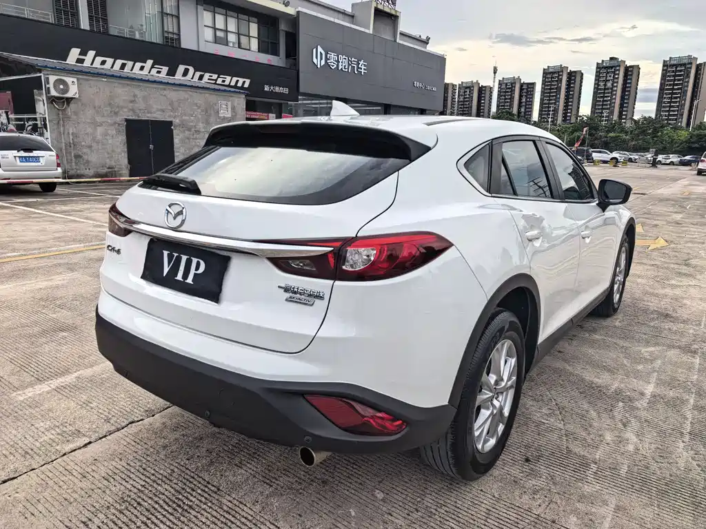 Mazda CX-4 2017 — фото 14
