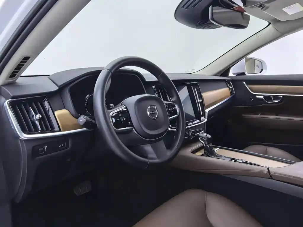 Volvo S90 2019 — фото 10