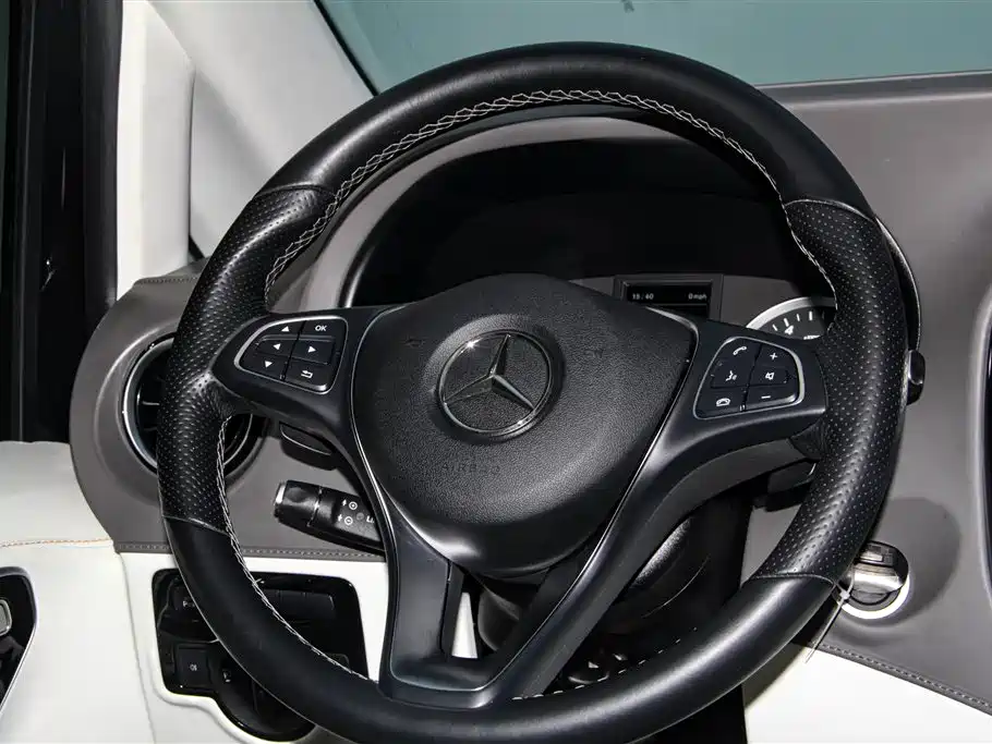 Mercedes-Benz Vito 2024 — фото 15