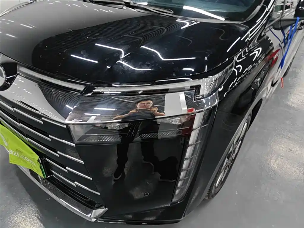 GAC Motor E8 PHEV 2025 — фото 18