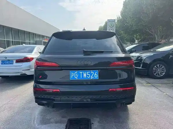 Audi Q7 2024