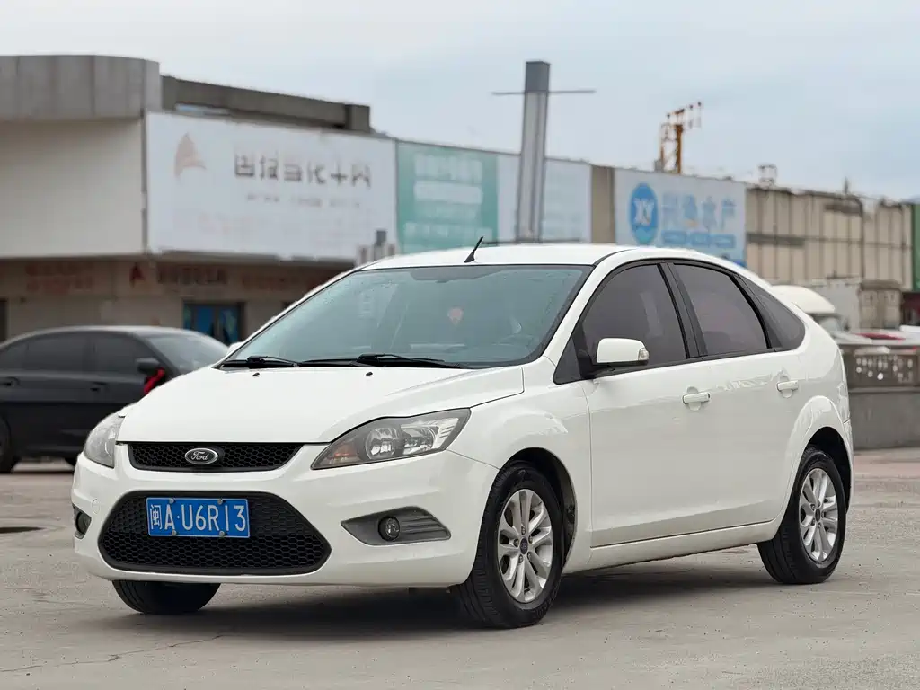 Ford Focus 2015 — фото 1