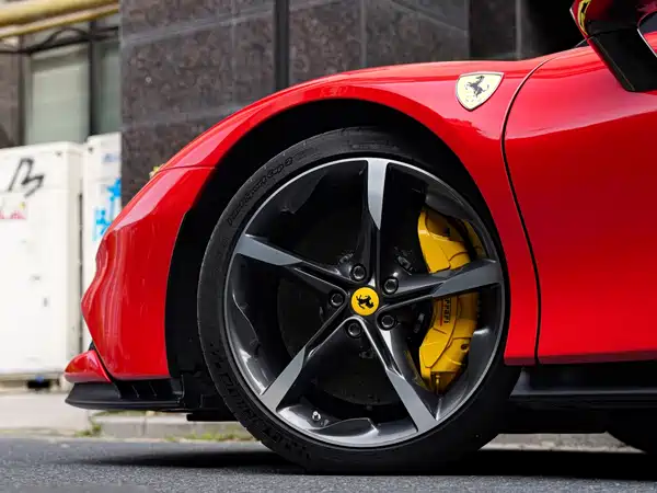 Ferrari SF90 2023