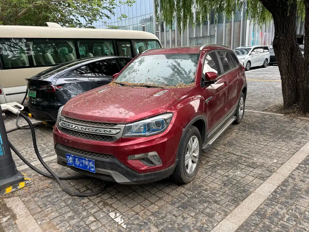 Changan CS75 2016 — фото 1
