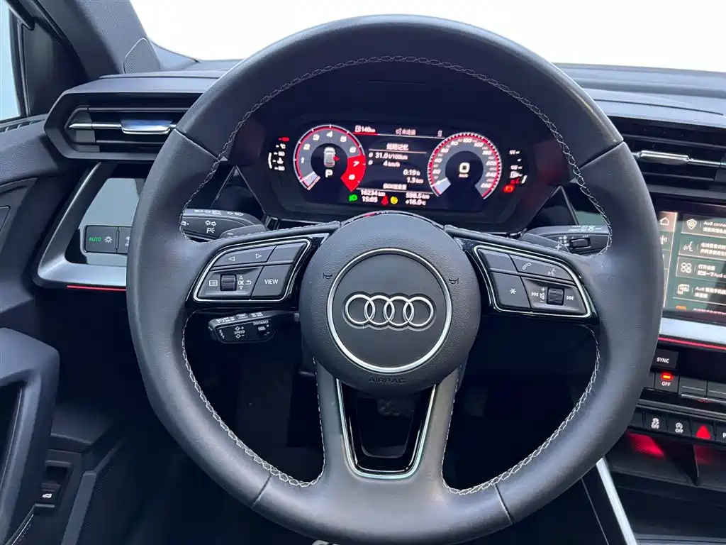 Audi A3 2024 — фото 23