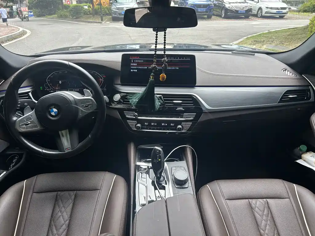 BMW 5 Series 2023