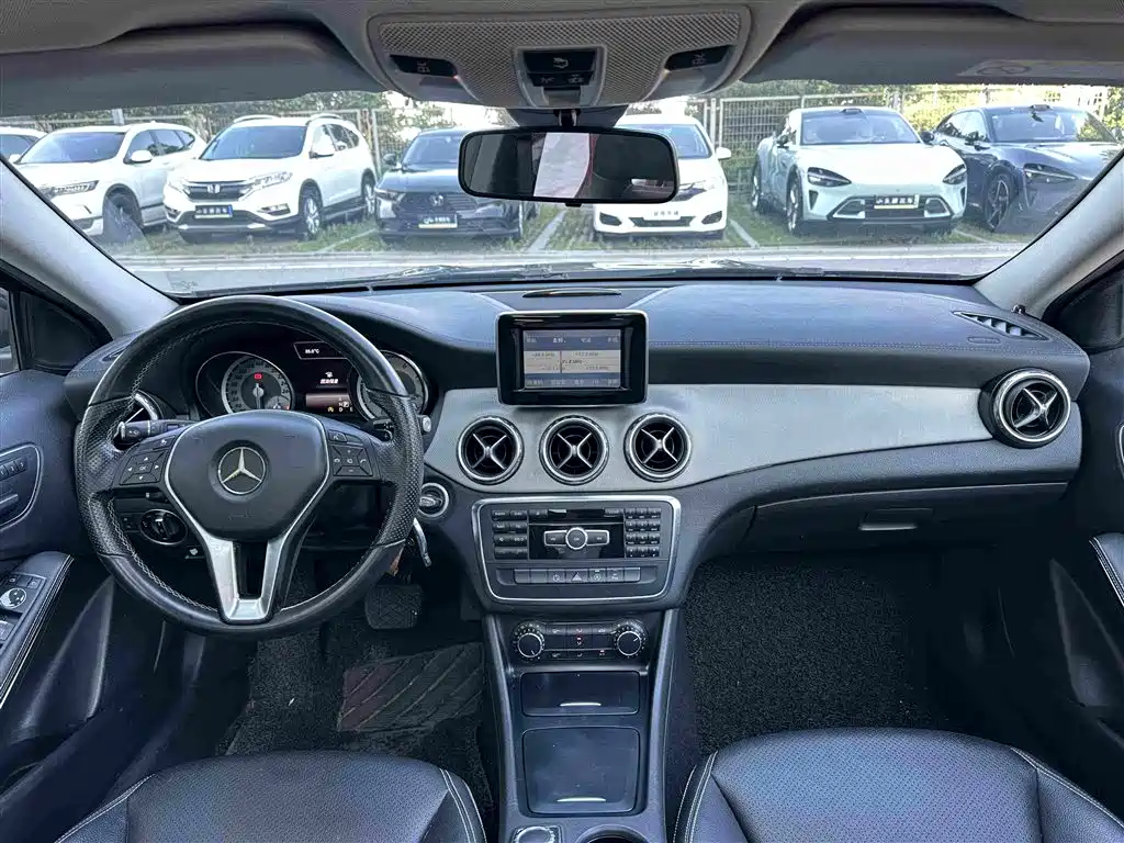 Mercedes-Benz GLA 2016