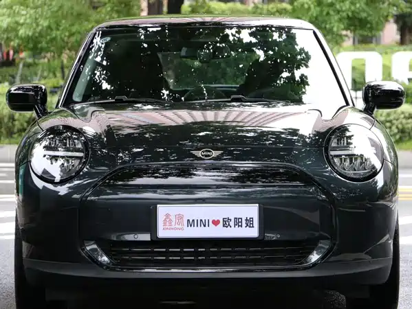 MINI Cooper 2025