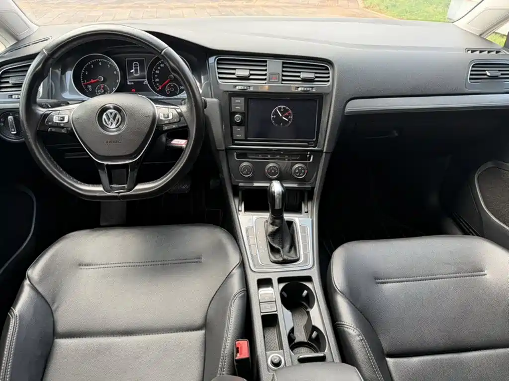 Volkswagen Golf 2019 — фото 10