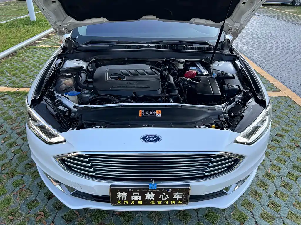 Ford Mondeo 2018 — фото 19