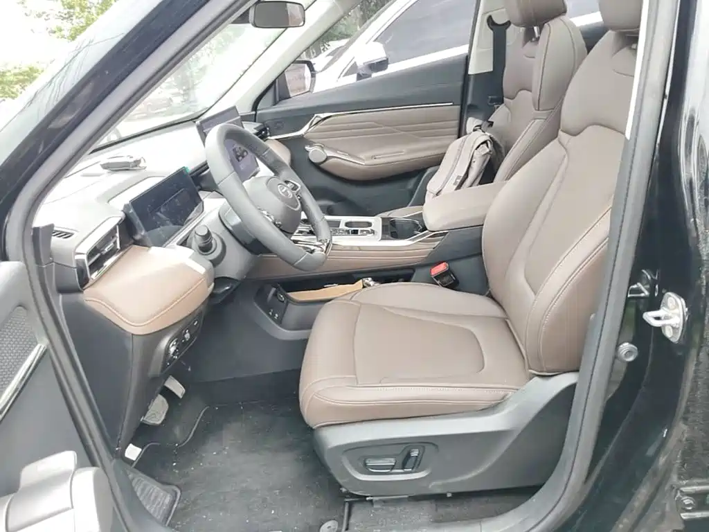 GAC Trumpchi GS4 2025 — фото 15