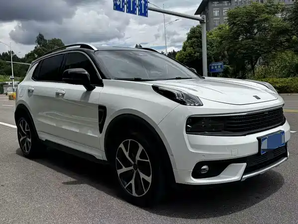 Lynk & Co 01 2019