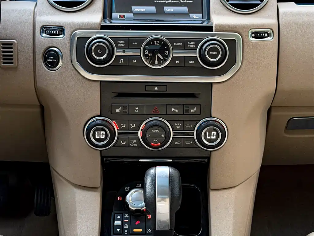 Land Rover Discovery 2011 — фото 9