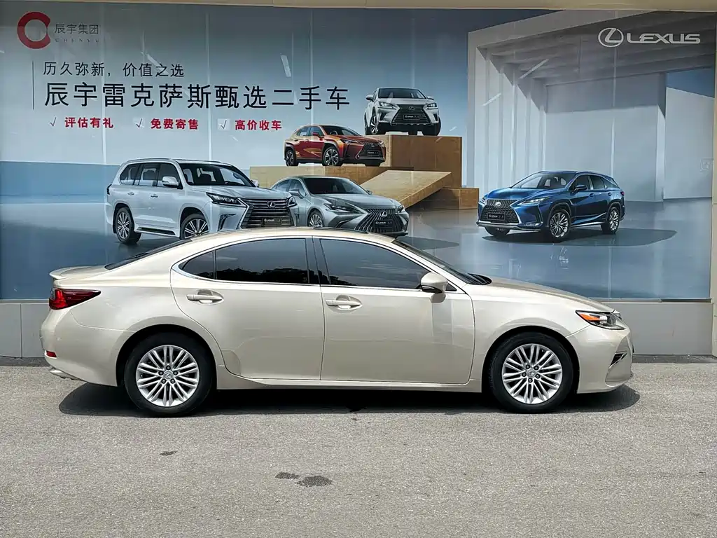 Lexus ES 2018 — фото 4
