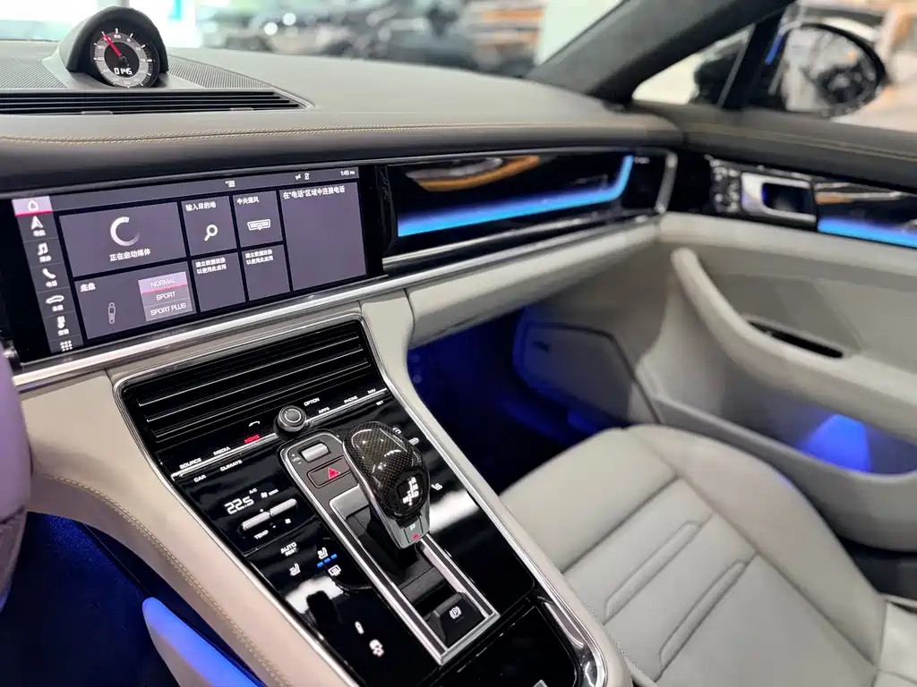 Porsche Panamera 2019 — фото 8