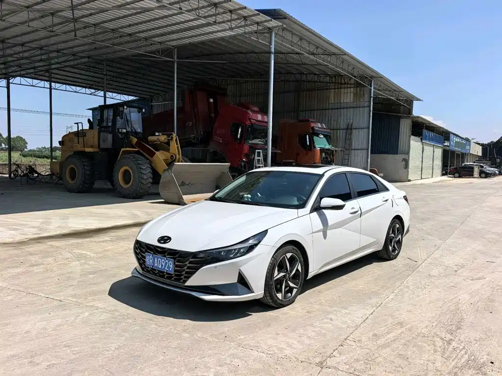 Hyundai Elantra 2021