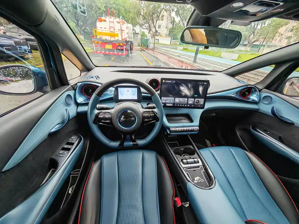BYD Dolphin 2022 — фото 10