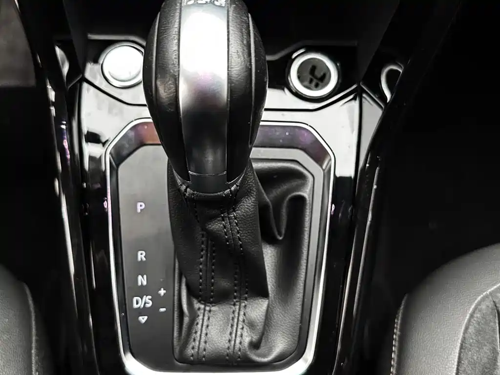Volkswagen T-Roc 2021 — фото 19