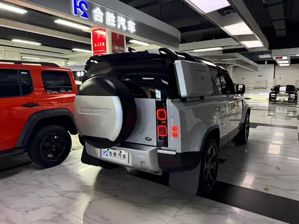 Land Rover Defender New Energy 2021