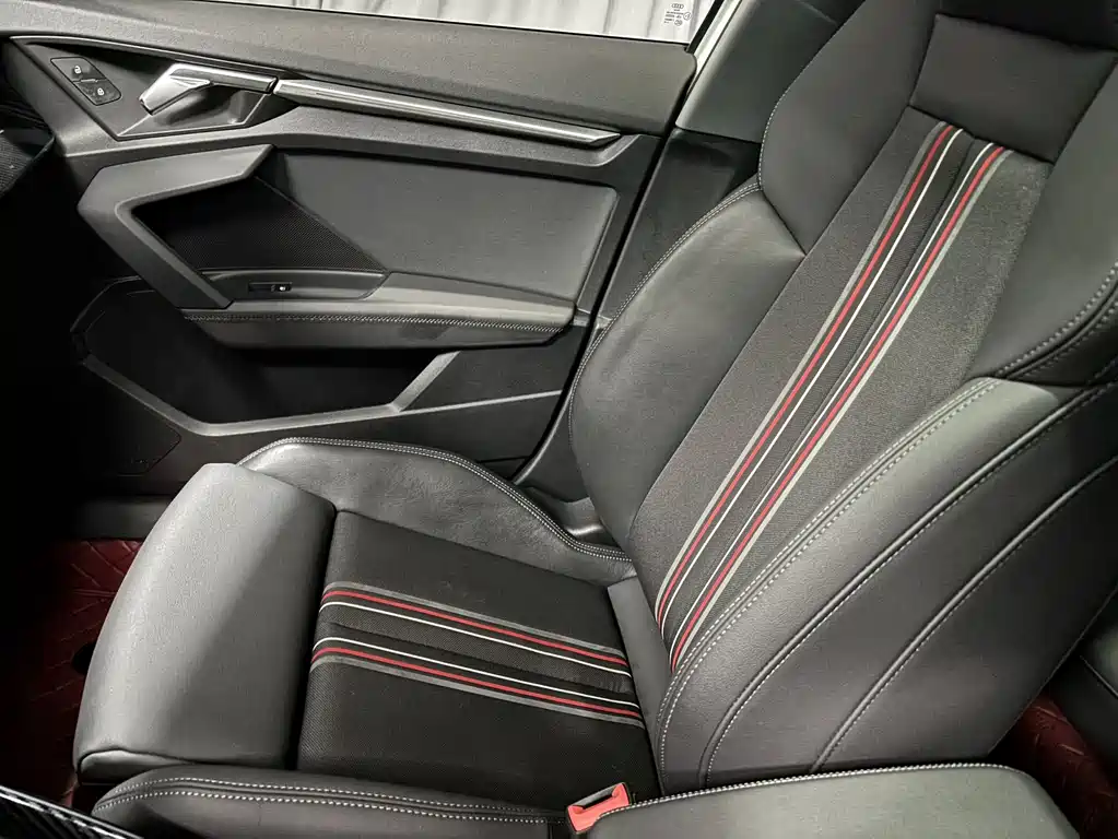 Audi A3 2022 — фото 10