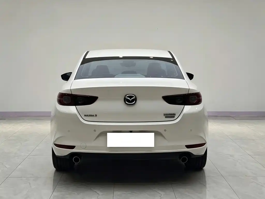 Mazda 3 Axela 2024