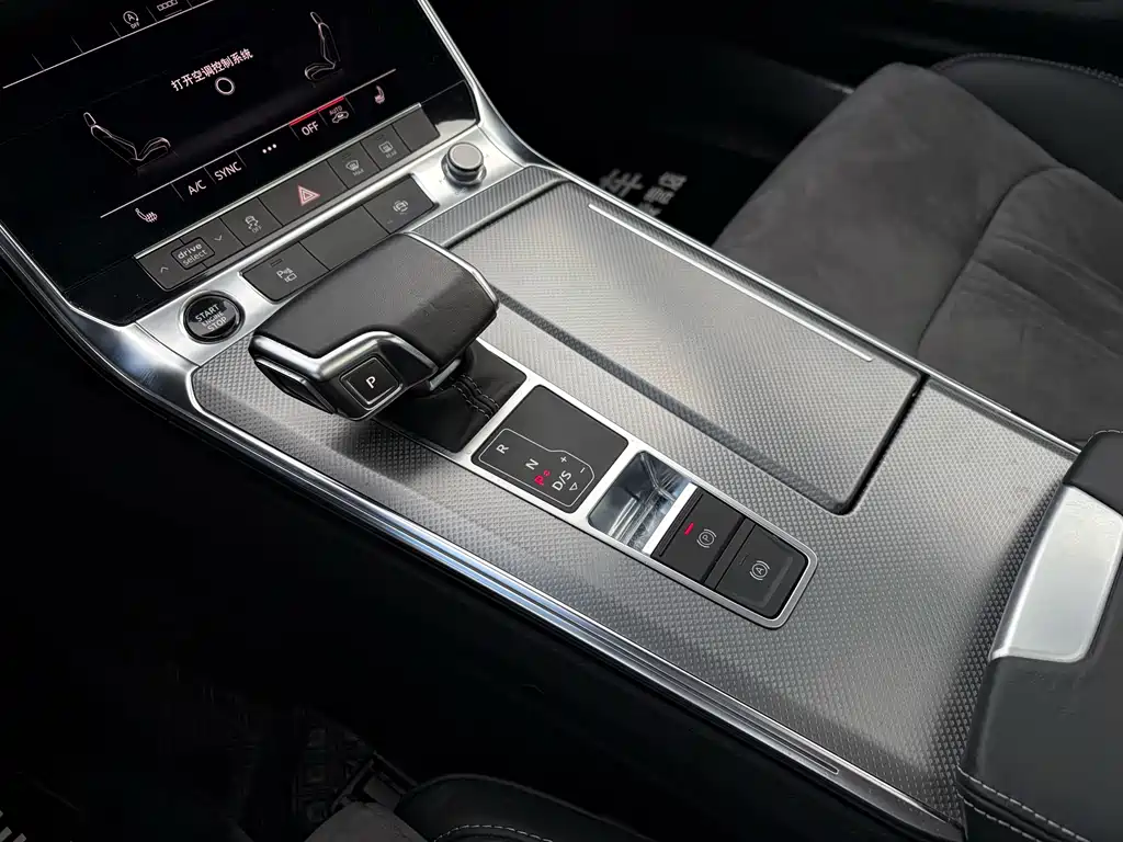 Audi A6L 2021 — фото 12