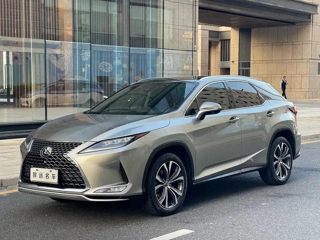 Lexus RX 2021 — фото 1