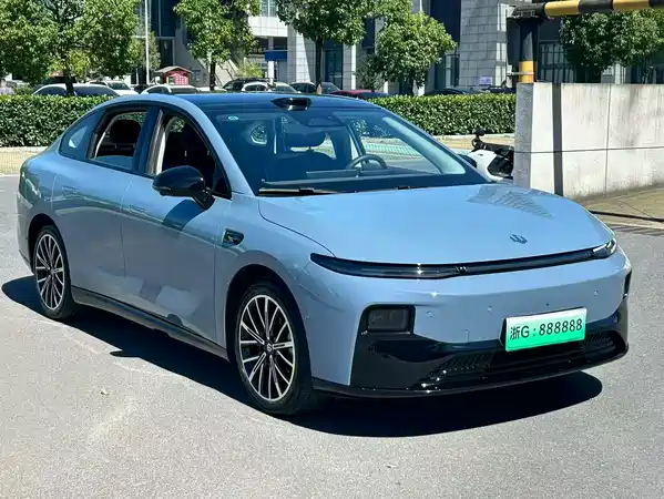 Leapmotor B01 2025