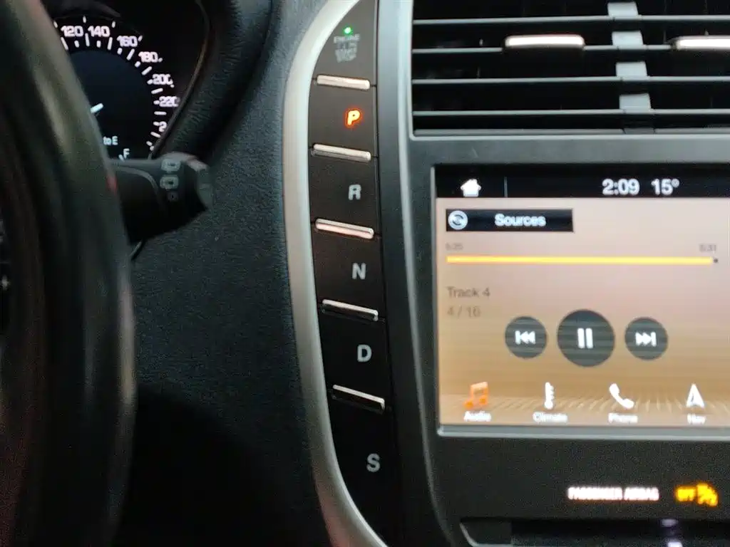 Lincoln MKC 2019 — фото 11