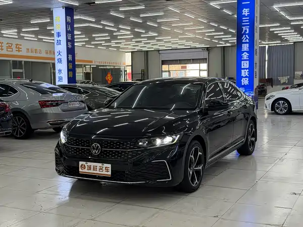 Volkswagen Passat 2023