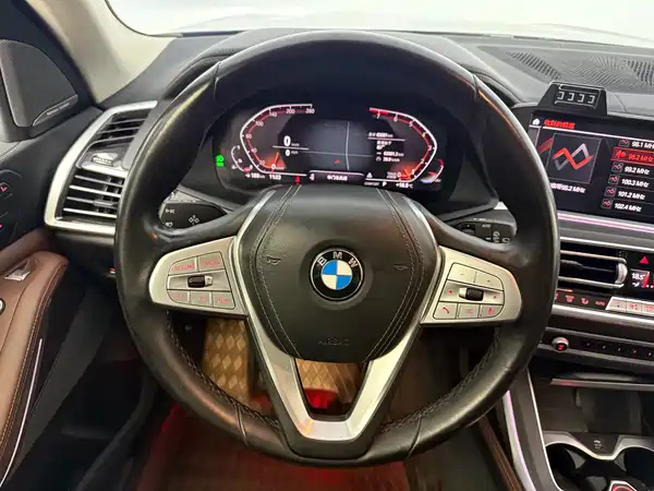 BMW X7 2021